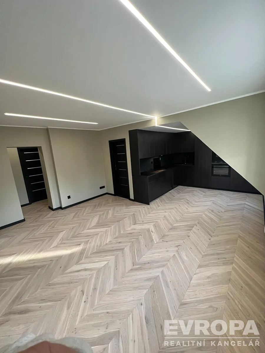 Pronájem bytu 3+kk 71 m²